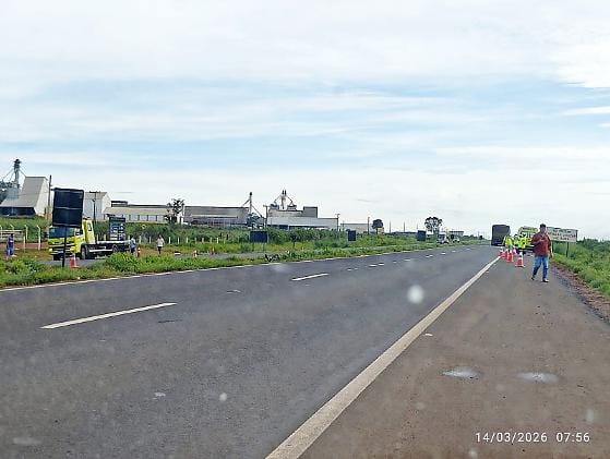 motociclista-morre-apos-colisao-com-toyota-corolla-na-rodovia-br-163