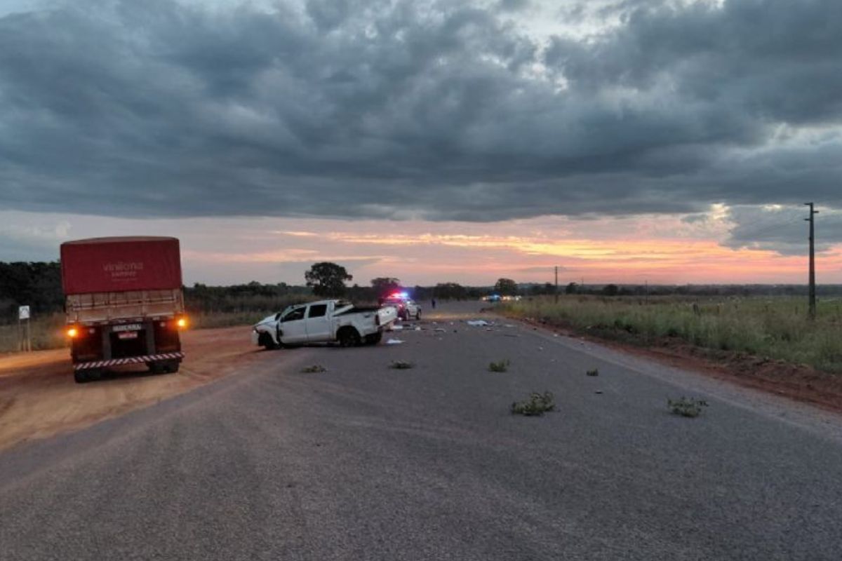 dois-morrem-e-tres-ficam-feridos-durante-capotamento-de-hilux-na-mt-412-em-canabrava-do-norte